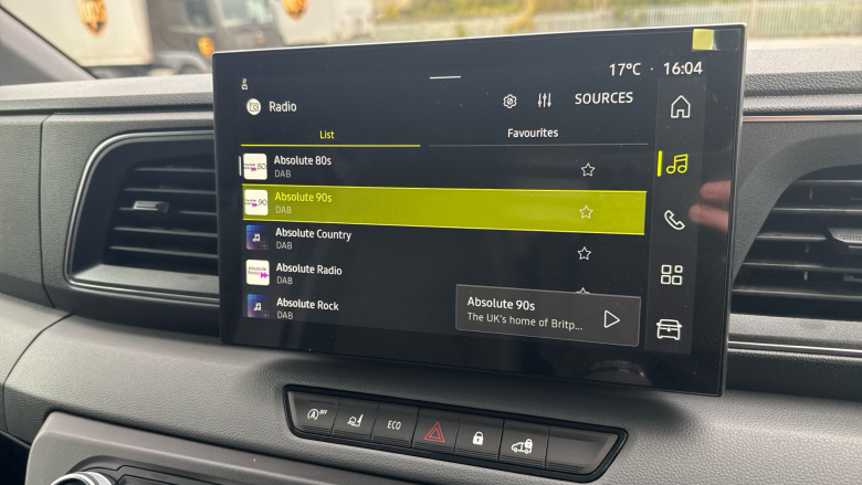 Renault Master Mwb Diesel Fwd MM35 Blue dCi 130 Advance Medium Roof Van